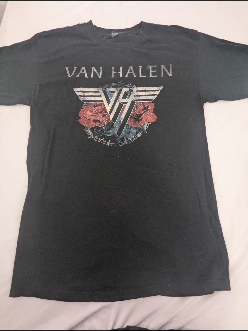 Van Halen Men’s Black Graphic Band T-Shirt Roses & Thorns Medium